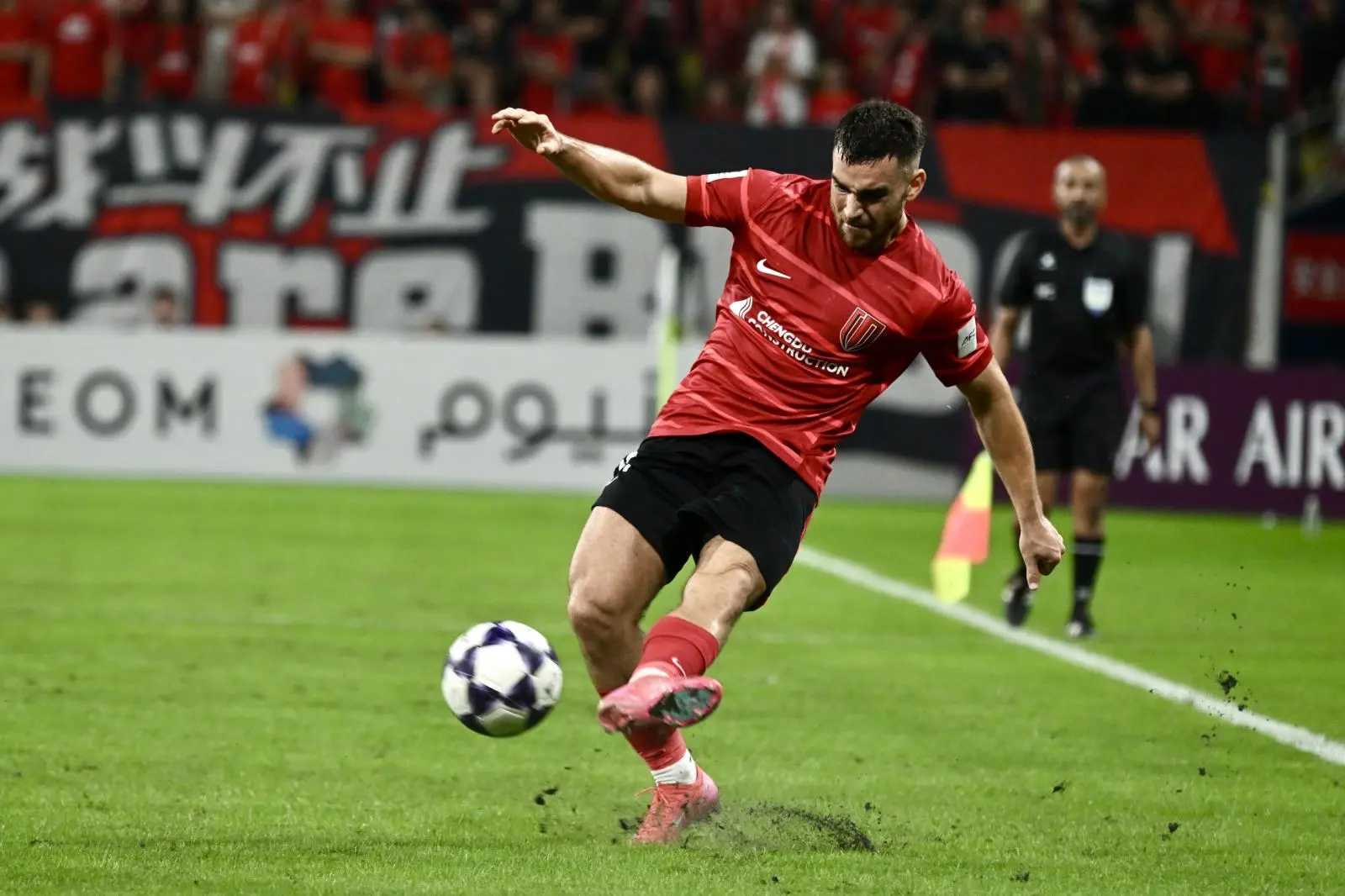 玉昆, 主场踢大连, entit