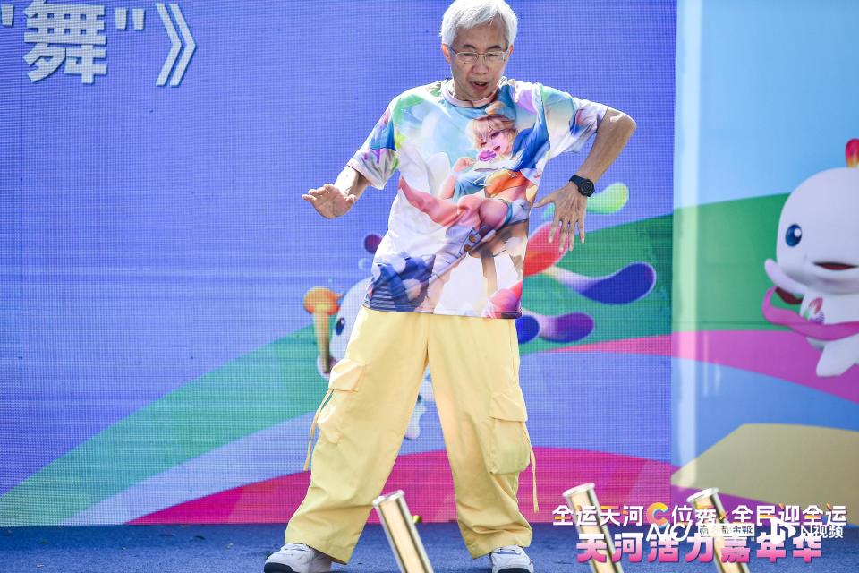 他会主动上 他会主动上